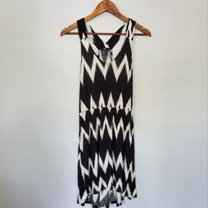 H&M Zig-Zag Pattern Dress size XS